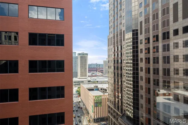 $229,900 | 314 North Broadway, Unit 1703, St. Louis, MO 63102