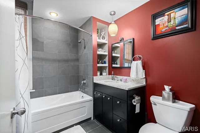 $229,900 | 314 North Broadway, Unit 1703, St. Louis, MO 63102