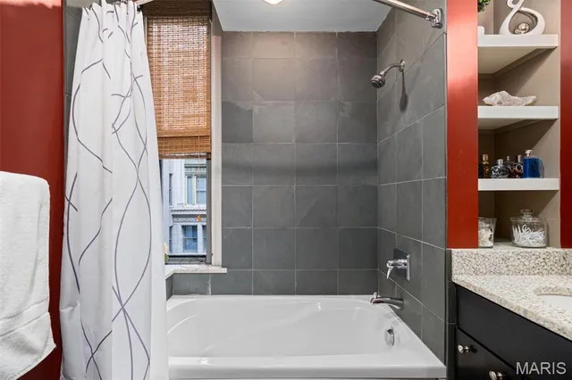 $229,900 | 314 North Broadway, Unit 1703, St. Louis, MO 63102