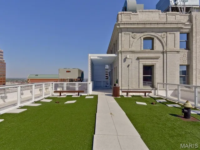 $229,900 | 314 North Broadway, Unit 1703, St. Louis, MO 63102