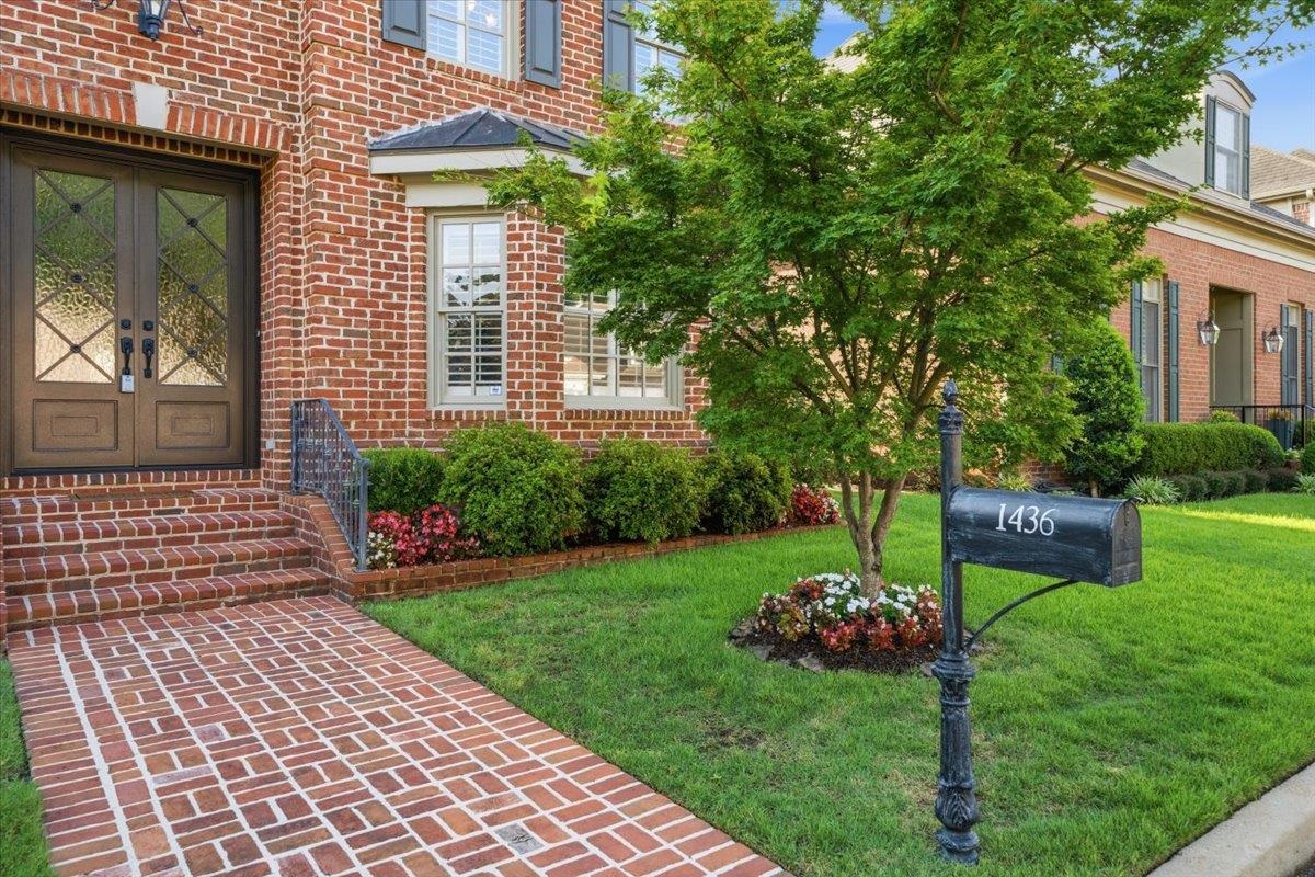 1436 Wolf Park Road Germantown, TN 38138 - Photo 2 of 39