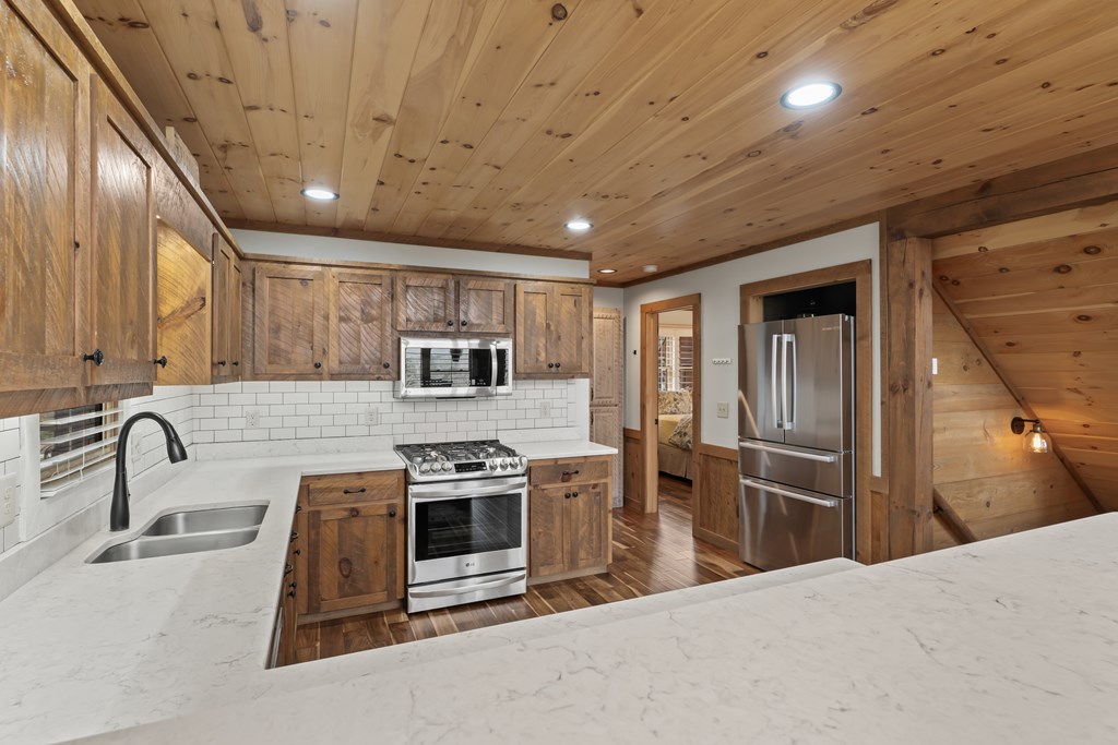 128 Ridge Brook Drive Morganton, GA 30560 - Photo 11 of 61