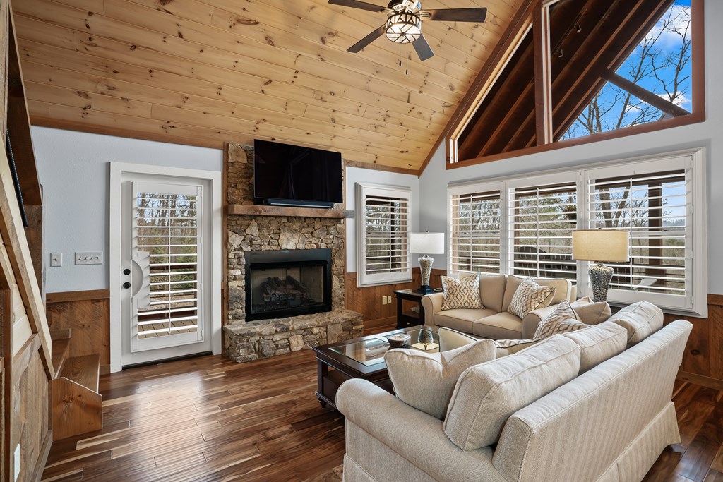 128 Ridge Brook Drive Morganton, GA 30560 - Photo 5 of 61