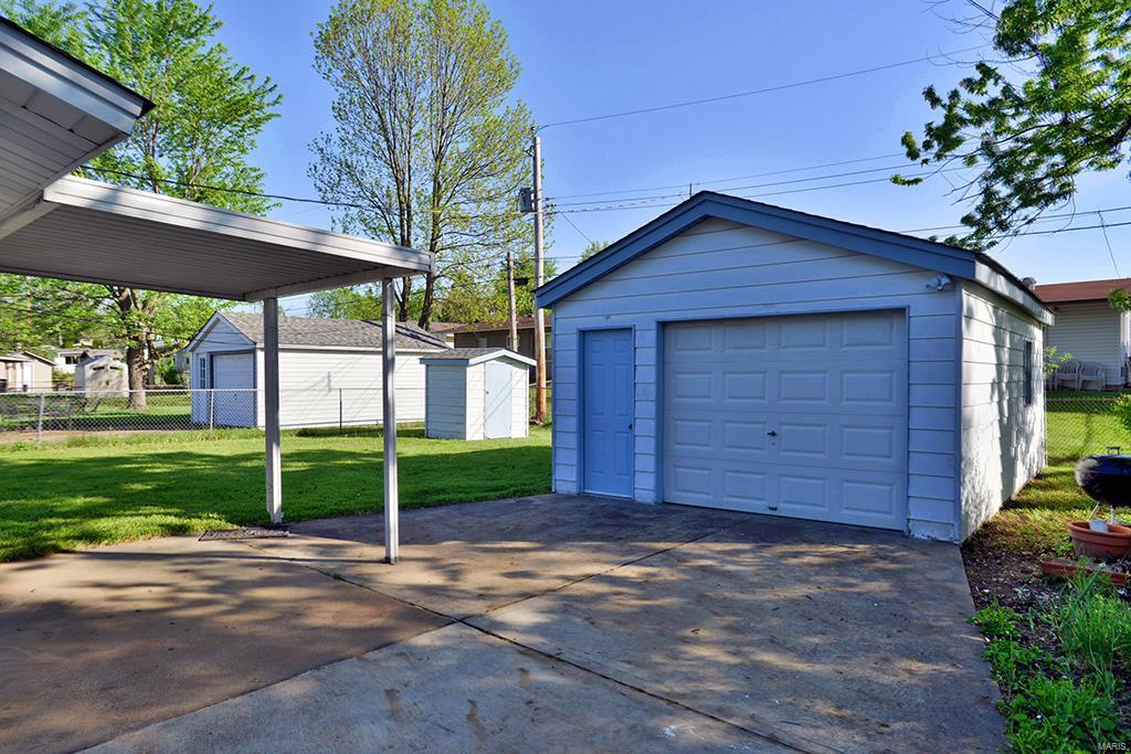 4658 Heege Road St. Louis, MO 63123 - Photo 4 of 32 Gallery Image 4