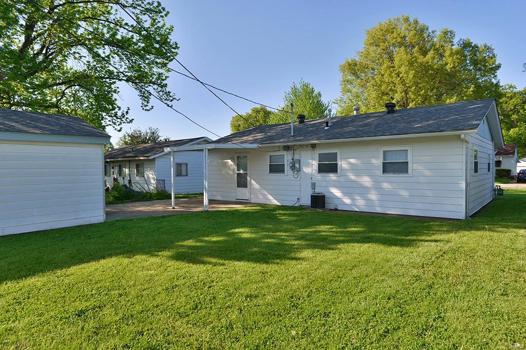 4658 Heege Road St. Louis, MO 63123 - Photo 5 of 32 Gallery Image 5