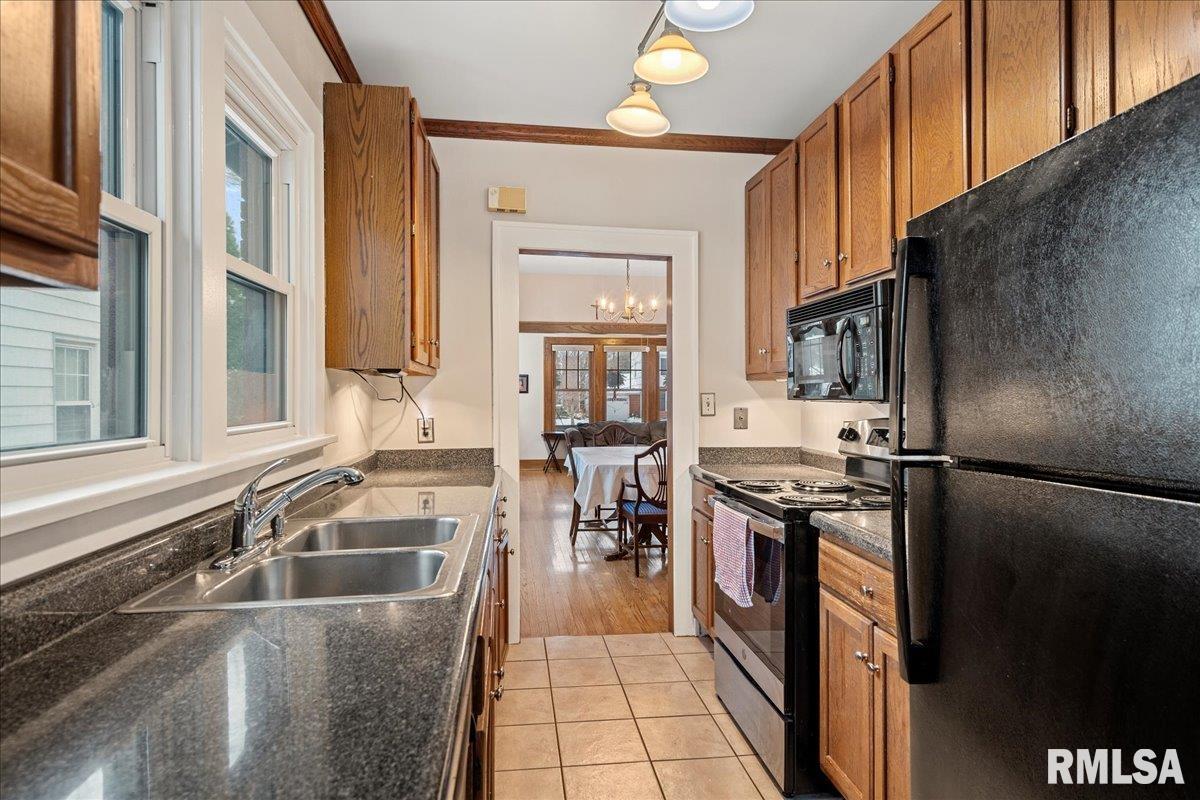 1418 South Douglas Avenue Springfield, IL 62704 - Photo 16 of 36