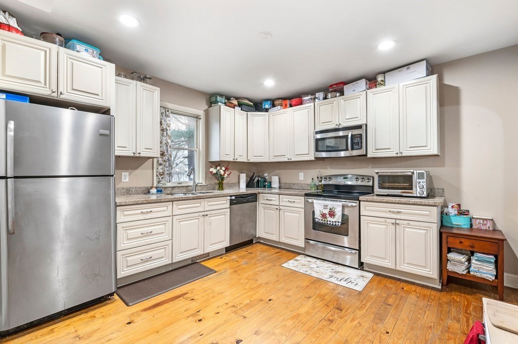 12 Guild Road Saugus, MA 01906 - Photo 7 of 31 Gallery Image 7