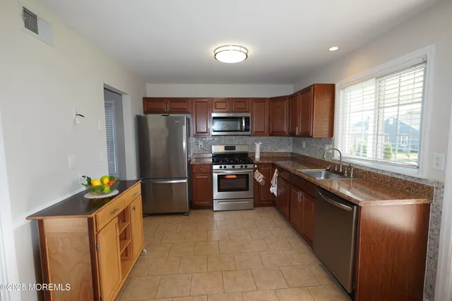 $2,400 | 49 Hastings Road, Manchester Township, NJ 08759