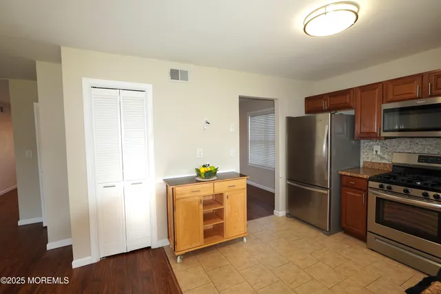 $2,400 | 49 Hastings Road, Manchester Township, NJ 08759