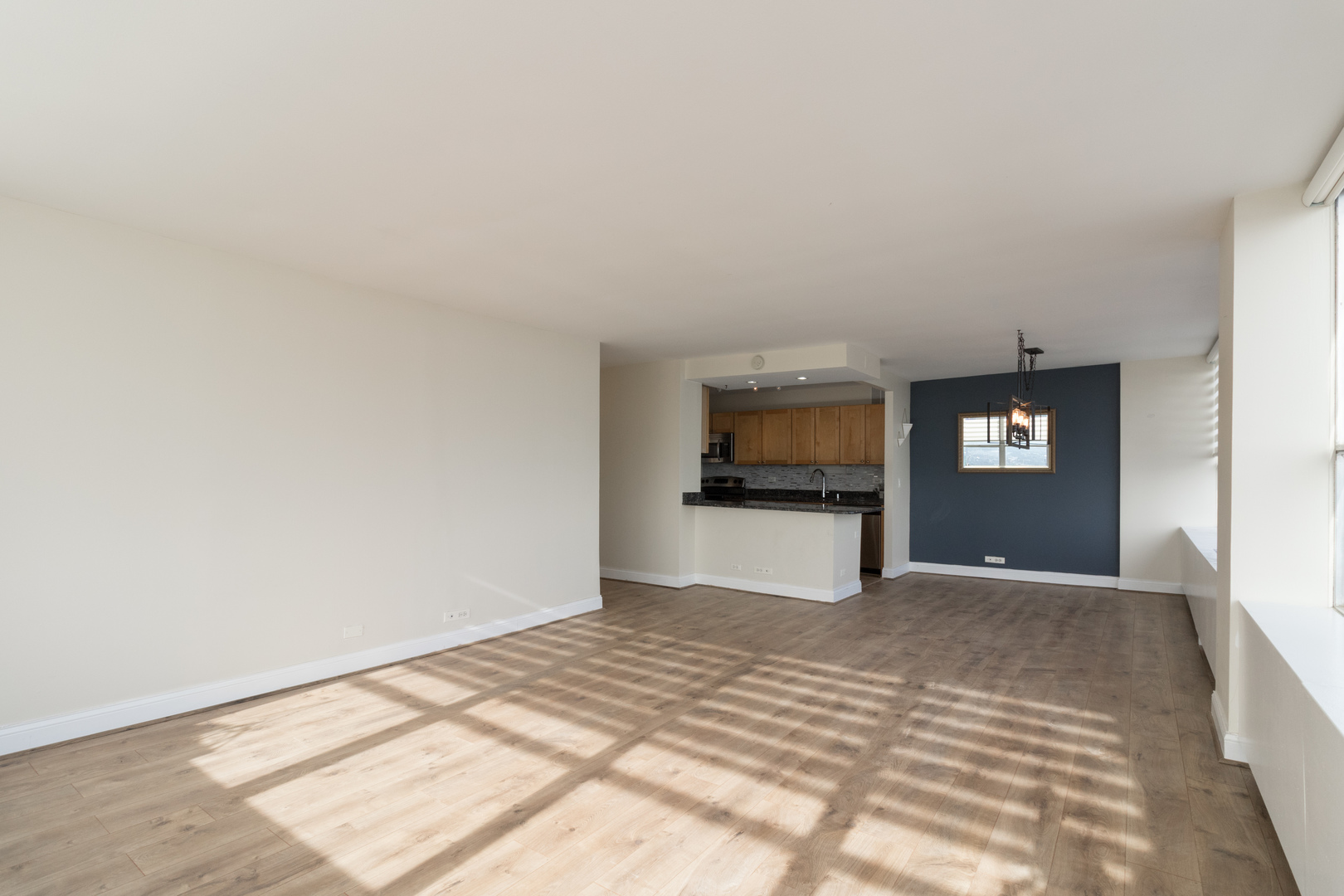 655 West Irving Park Road, Unit 2601 Chicago, IL 60613 - Photo 8 of 25 Gallery Image 8