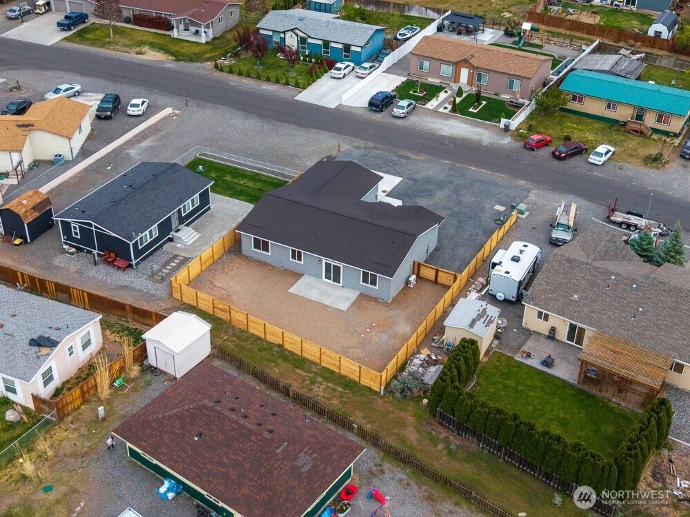 334 Spring Circle Mattawa, WA 99349 - Photo 31 of 40 an aerial view of a house with a garden