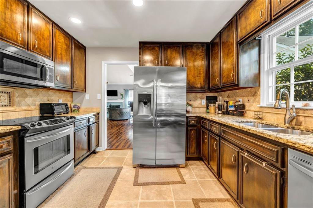 4808 Winding Lane Powder Springs, GA 30127 - Photo 8 of 23