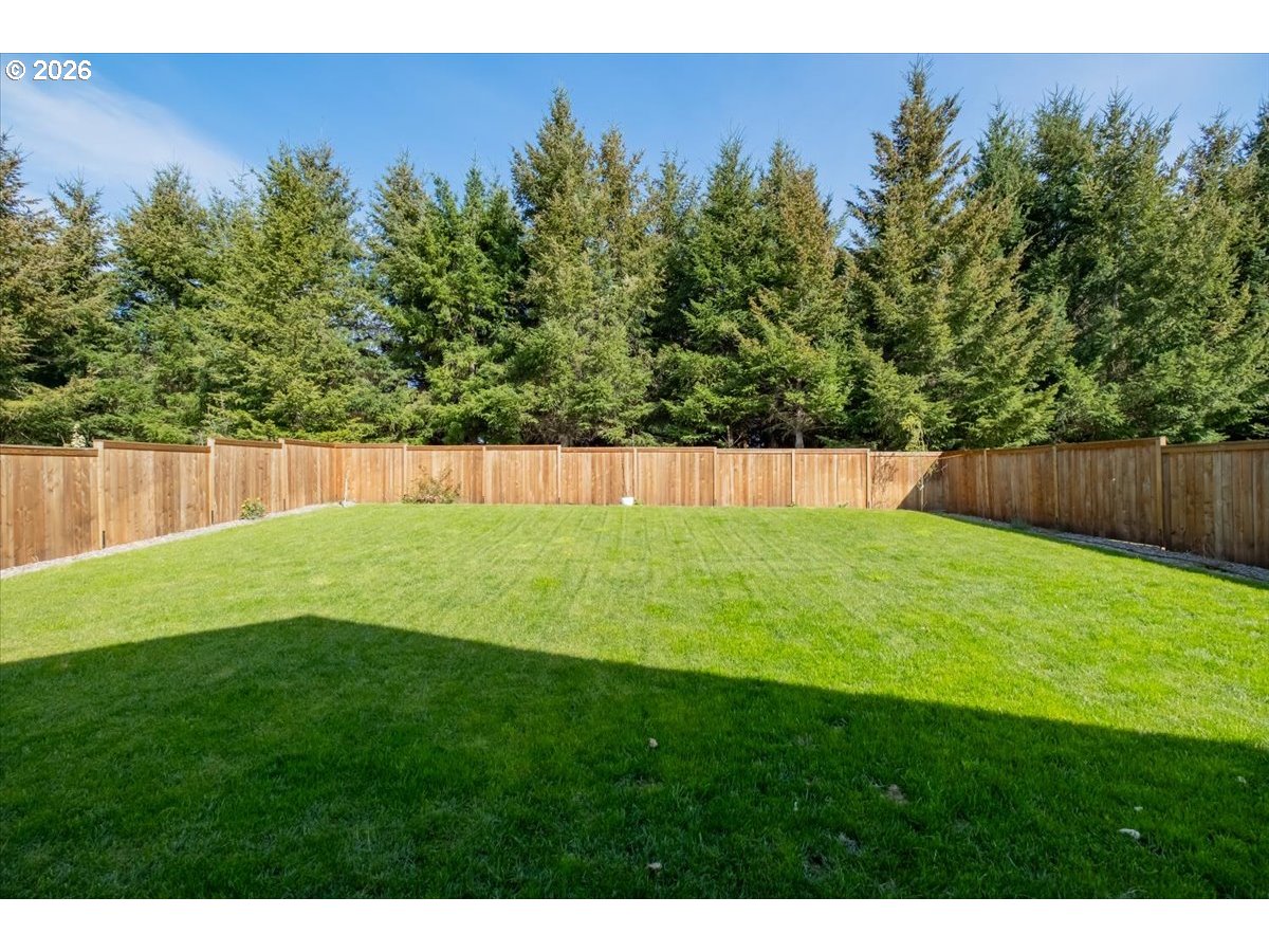 315 Cypress Street Mount Angel, OR 97362 - Photo 39 of 43 a view of a yard