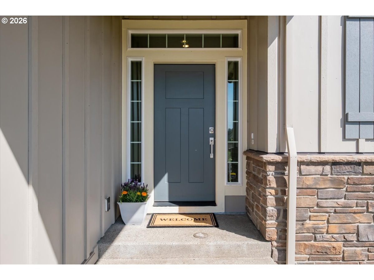315 Cypress Street Mount Angel, OR 97362 - Photo 7 of 43 a view of front door of house