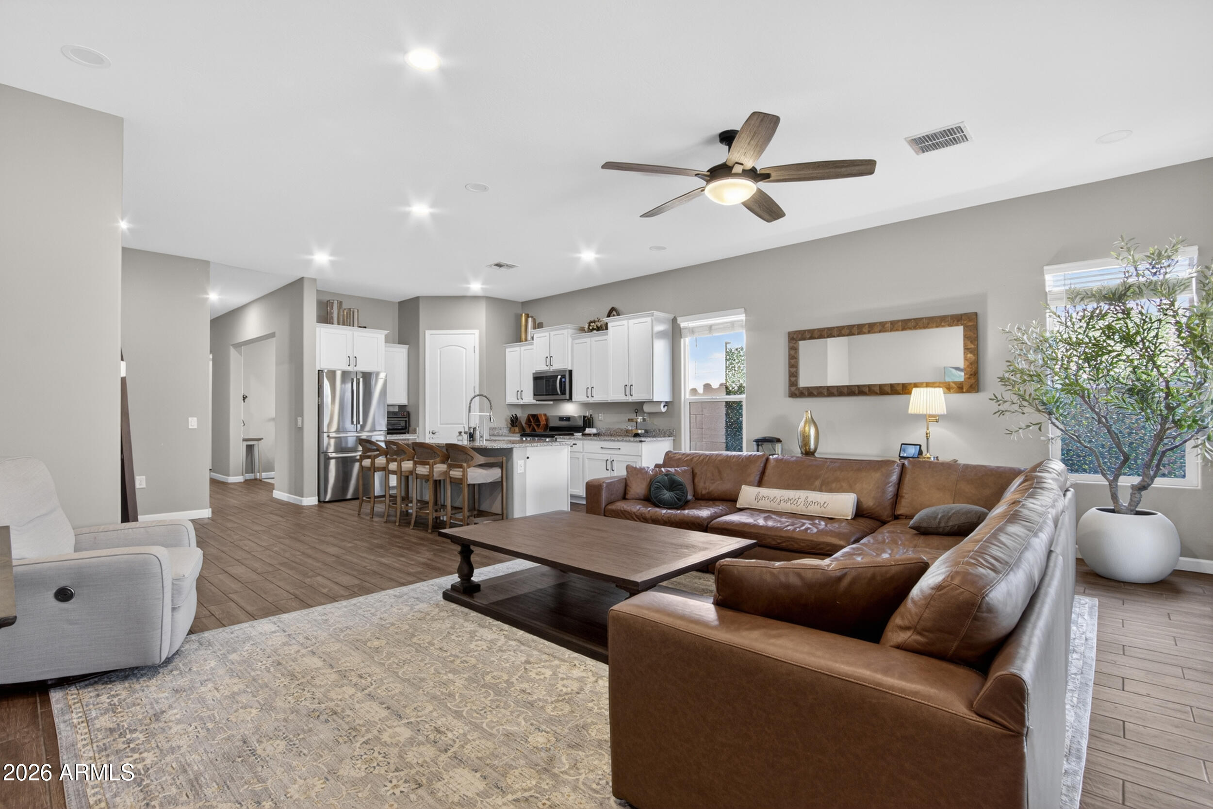 2021 West Plum Road Phoenix, AZ 85085 - Photo 6 of 60 6_img_8665