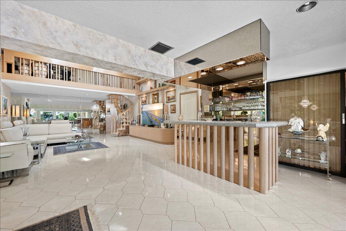 352 River Edge Road Jupiter, FL 33477 - Photo 10 of 56 Bar/Living