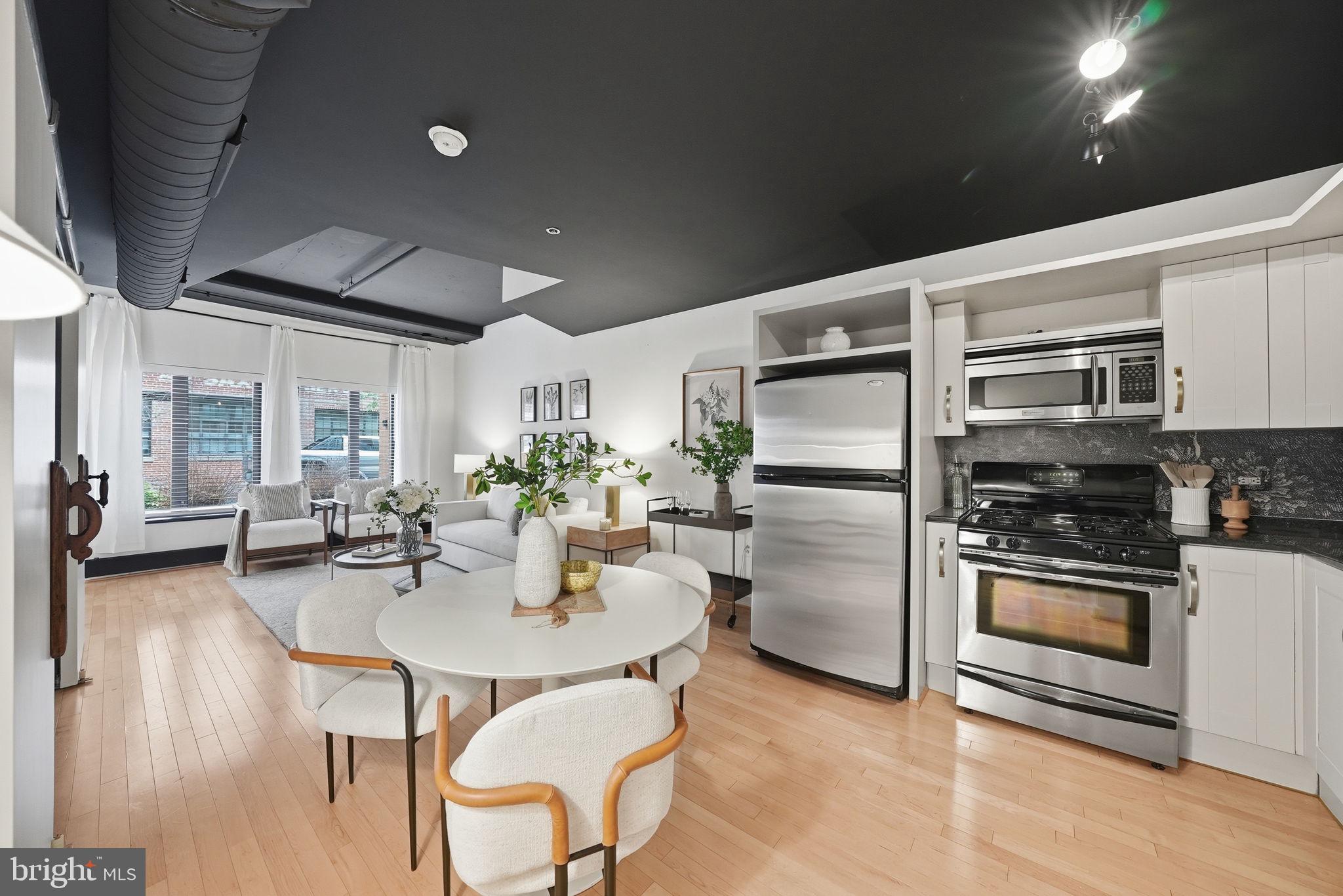 1401 Church Street Northwest, Unit 120 Washington, DC 20005 - Photo 4 of 24 Welcome home! 1401 Church St NW #120