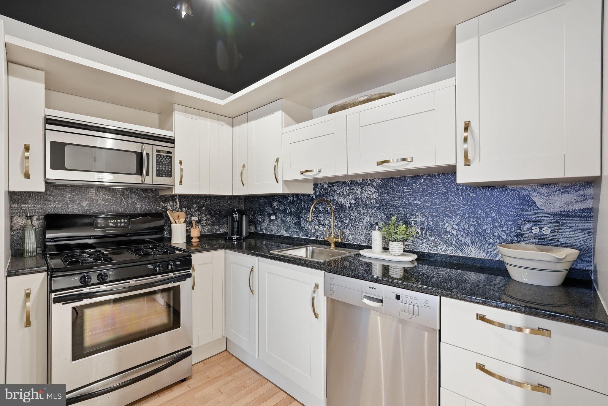 1401 Church Street Northwest, Unit 120 Washington, DC 20005 - Photo 7 of 24 Kitchen