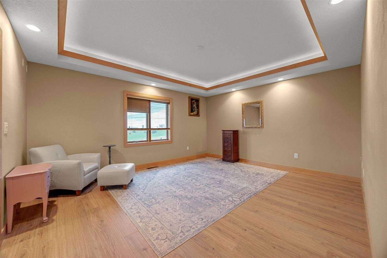 2155 Johnson-Washington Road Southwest Kalona, IA 52247 - Photo 20 of 60 Gallery Image 20