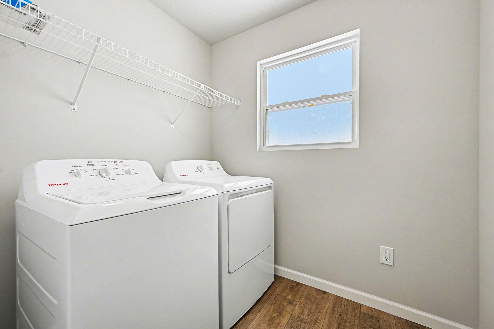 58640 Swenson Street Mattawan, MI 49071 - Photo 6 of 30 CDF105-i1830-Laundry