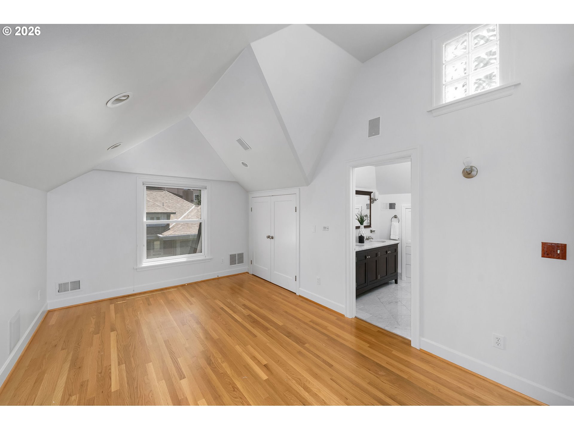 2668 Northwest Cornell Road Portland, OR 97210 - Photo 33 of 48 Bedroom, Primary #2