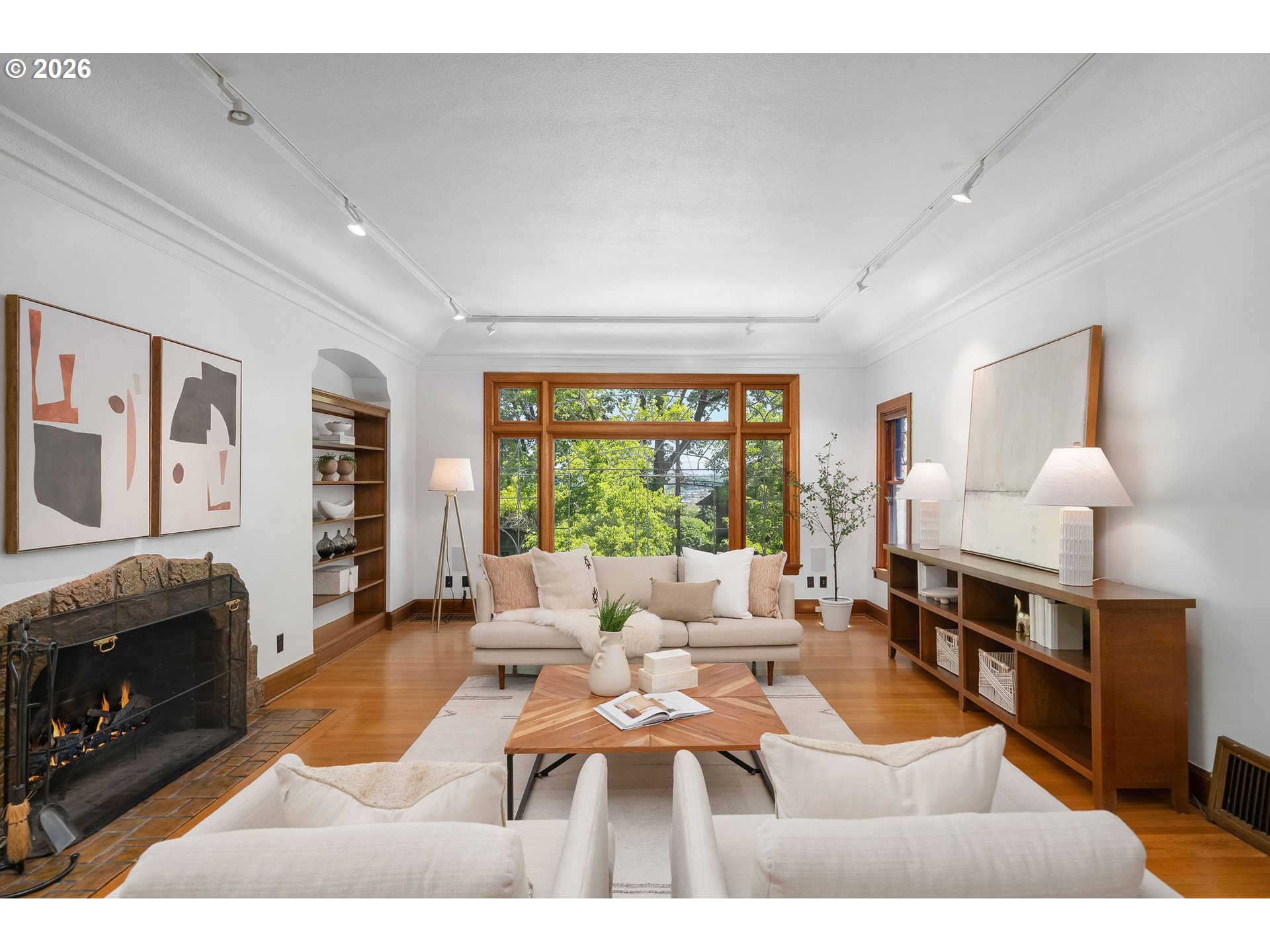 2668 Northwest Cornell Road Portland, OR 97210 - Photo 5 of 48 Living Room