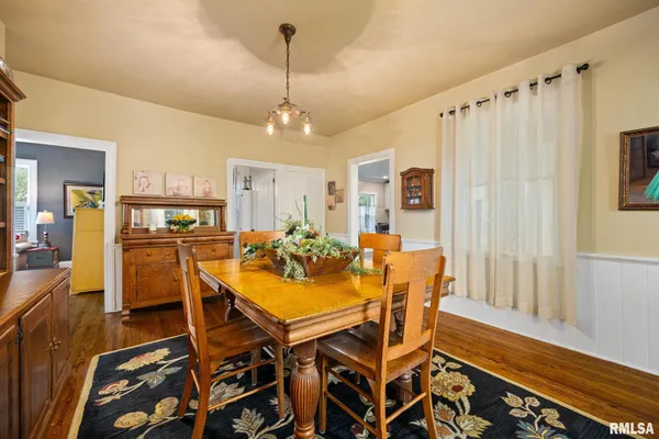 $210,000 | 110 North Elm Street, Washington, IL 61571