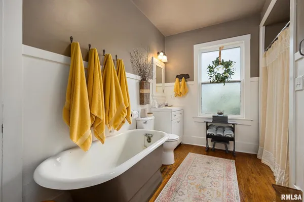 $210,000 | 110 North Elm Street, Washington, IL 61571