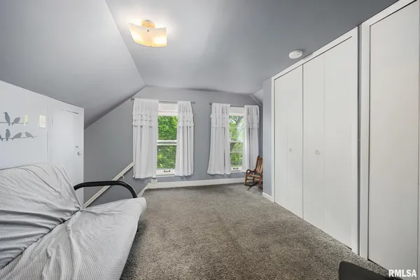 $210,000 | 110 North Elm Street, Washington, IL 61571