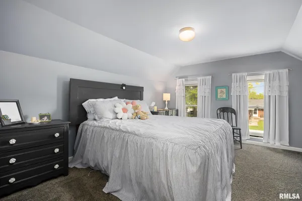 $210,000 | 110 North Elm Street, Washington, IL 61571