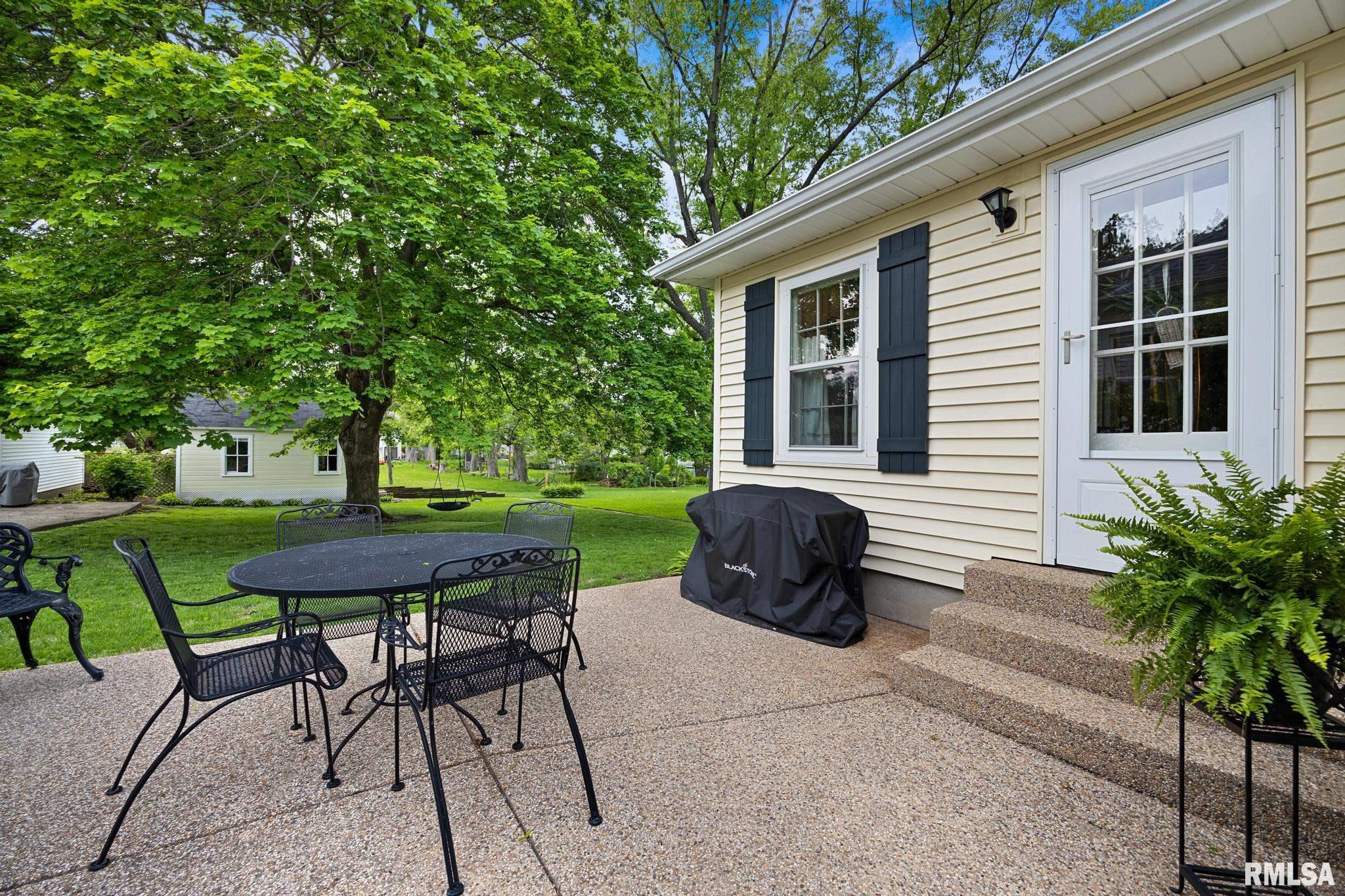 110 North Elm Street Washington, IL 61571 - Photo 37 of 43