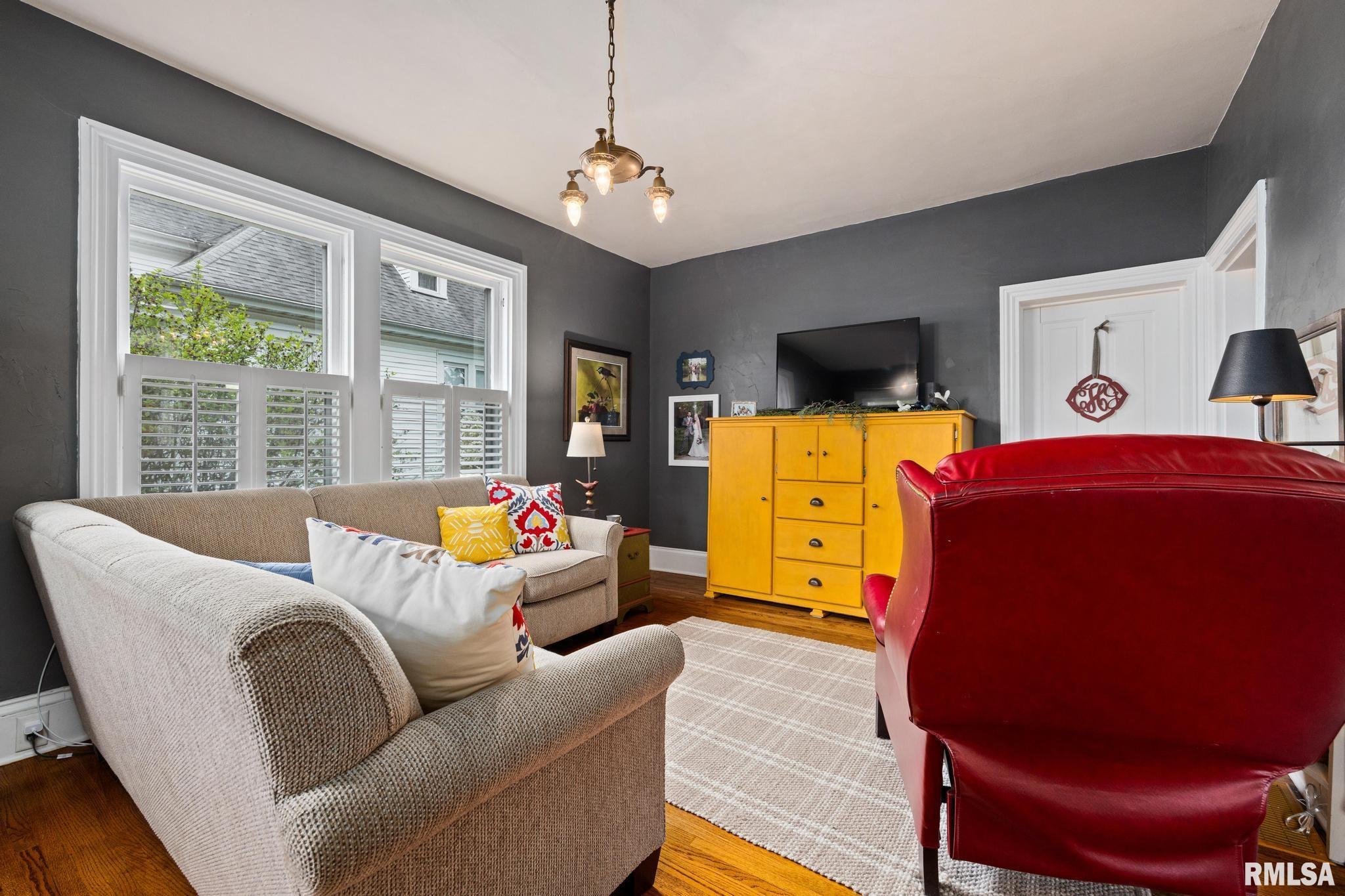 110 North Elm Street Washington, IL 61571 - Photo 8 of 43