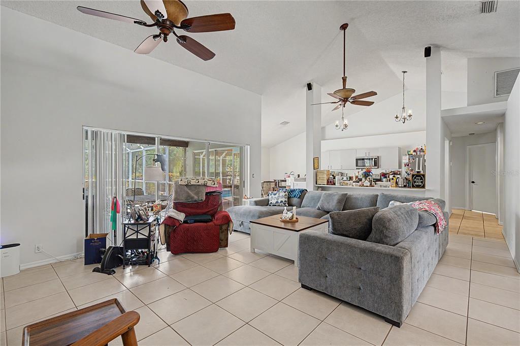 7201 Forestedge Court New Port Richey, FL 34655 - Photo 10 of 37