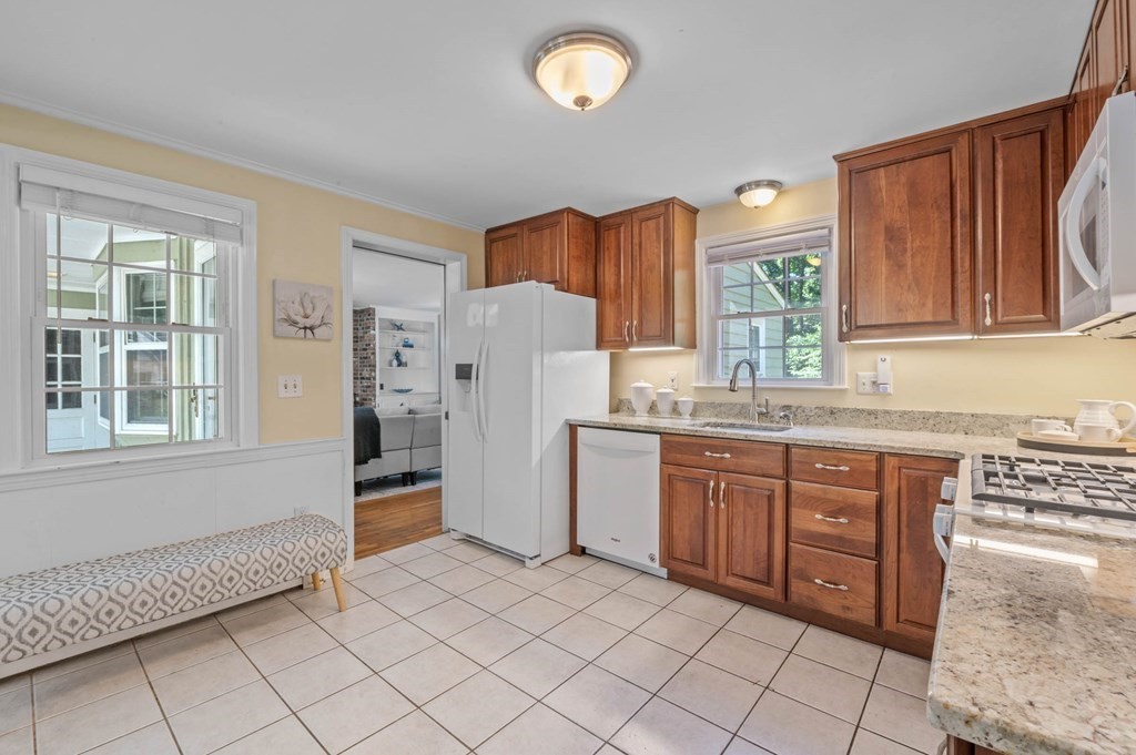 10 Eldor Drive Walpole, MA 02071 - Photo 11 of 38