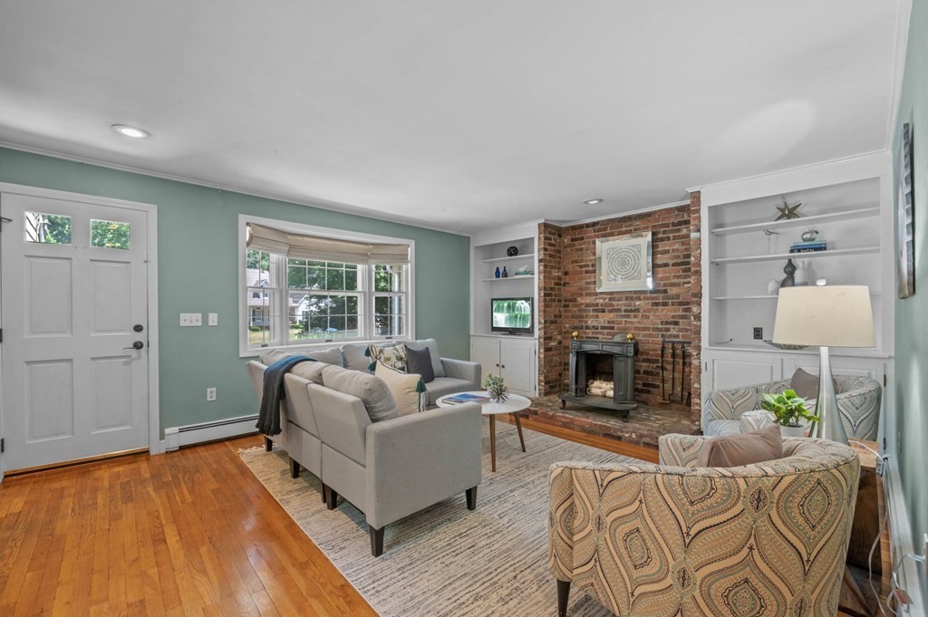 10 Eldor Drive Walpole, MA 02071 - Photo 2 of 38