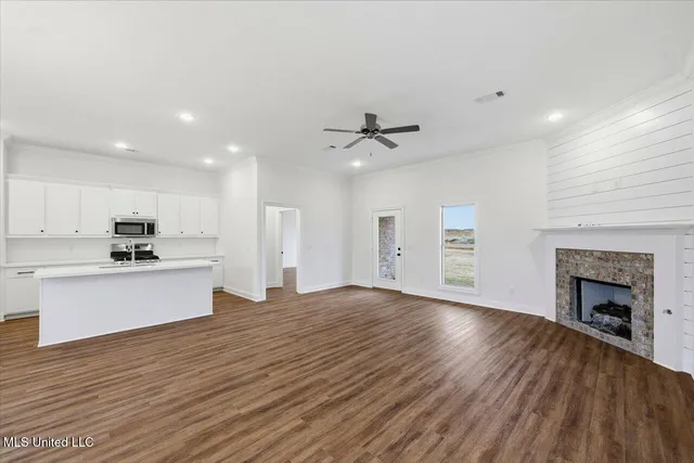 $319,999 | 451 Baleigh Way, Canton, MS 39046