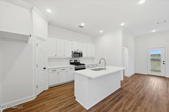 $319,999 | 451 Baleigh Way, Canton, MS 39046