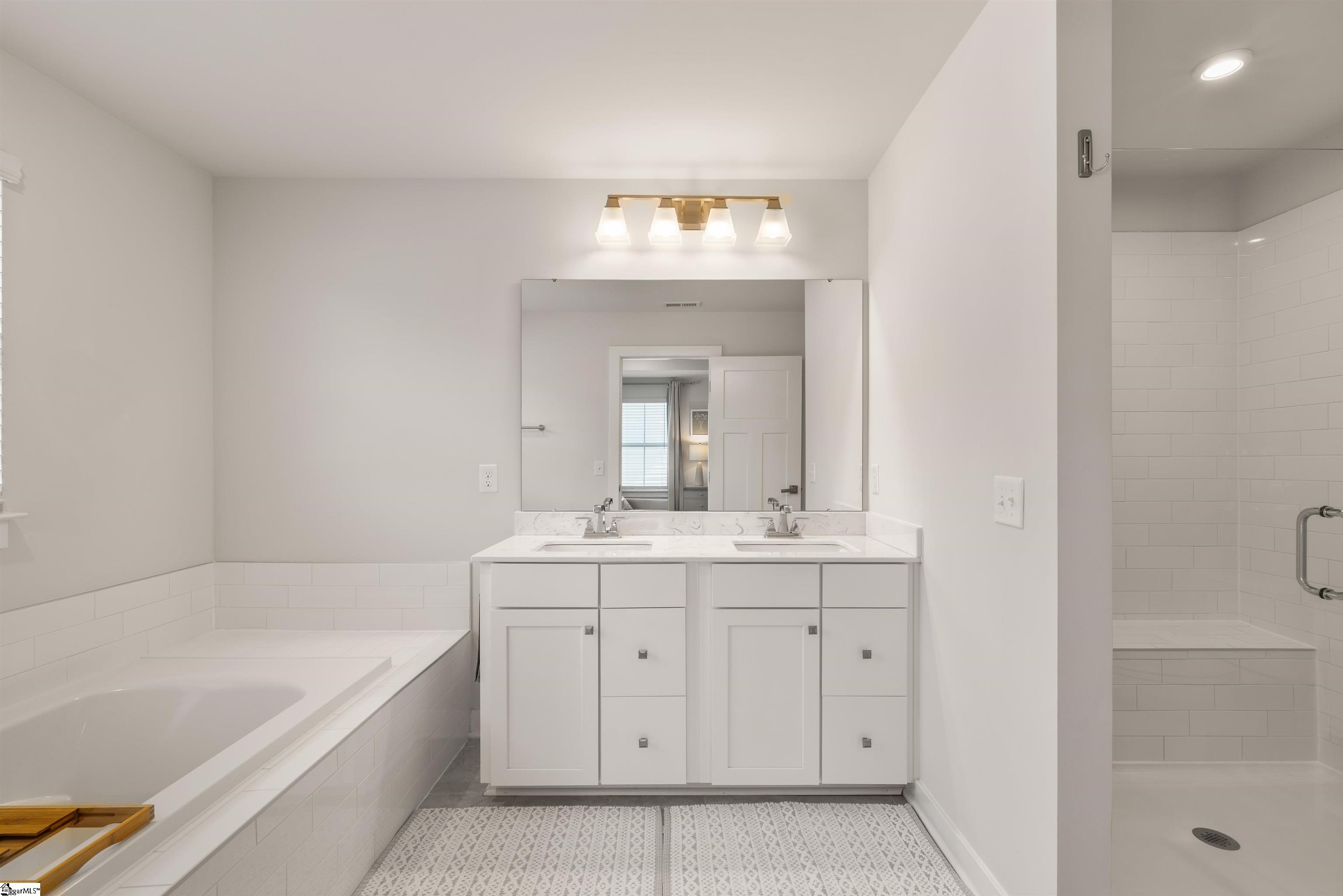 100 Mohegan Way Greenville, SC 29607 - Photo 19 of 36 Gallery Image 19