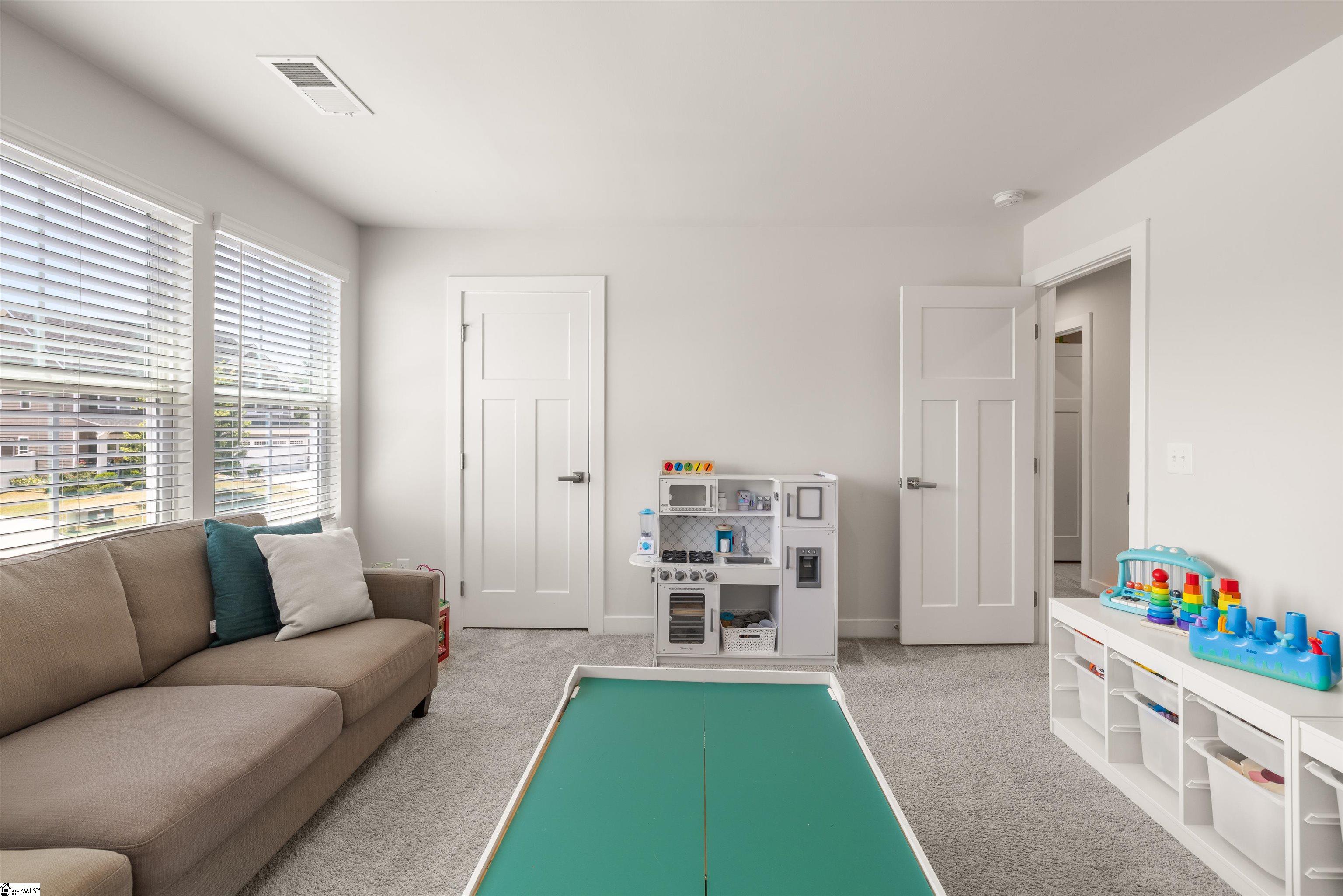 100 Mohegan Way Greenville, SC 29607 - Photo 23 of 36 Gallery Image 23