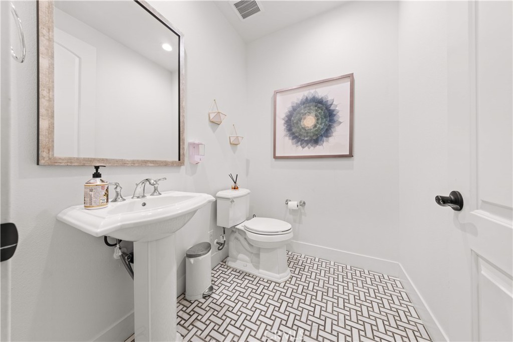 67 Kite Irvine, CA 92618 - Photo 17 of 46