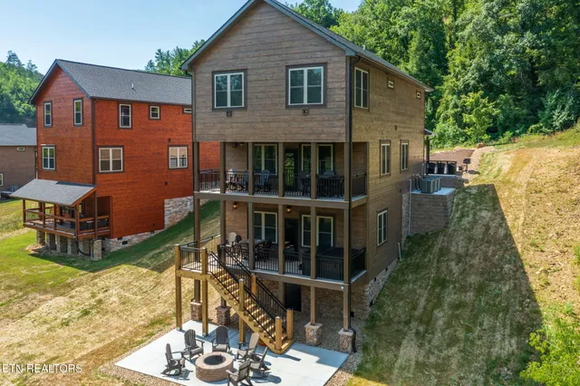 $1,385,000 | 3140 Cherokee Valley Drive, Sevierville, TN 37862