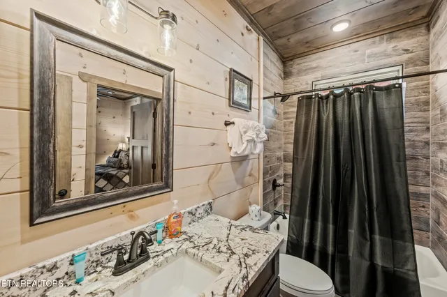 $1,385,000 | 3140 Cherokee Valley Drive, Sevierville, TN 37862