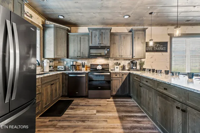 $1,385,000 | 3140 Cherokee Valley Drive, Sevierville, TN 37862