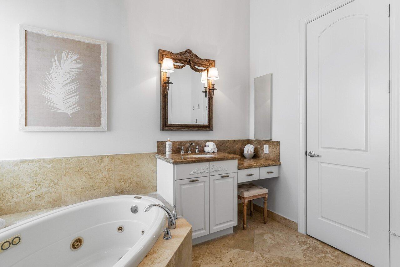 15992 Double Eagle Trail Delray Beach, FL 33446 - Photo 23 of 70 JACUZZI TUB