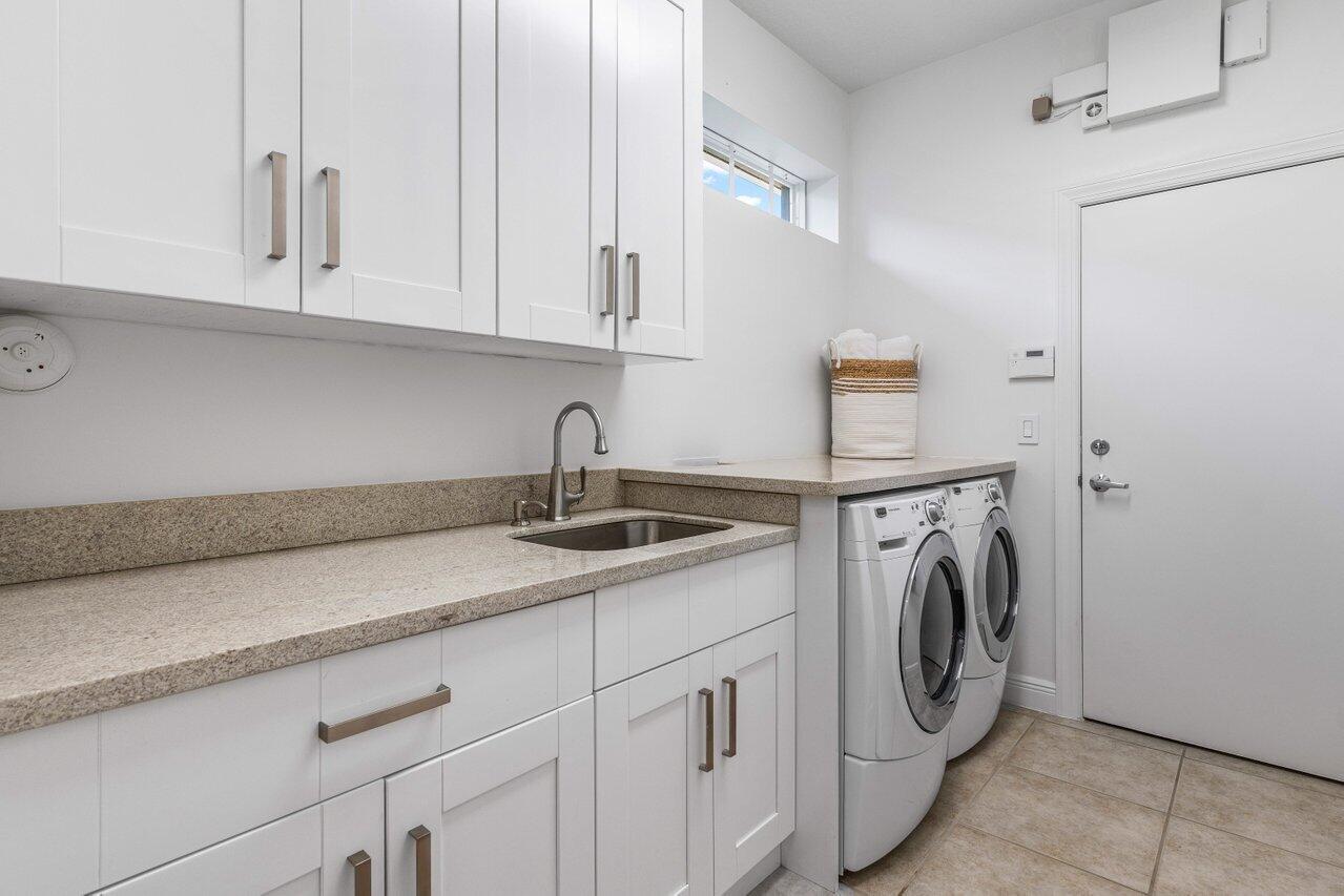15992 Double Eagle Trail Delray Beach, FL 33446 - Photo 31 of 70 LAUNDRY