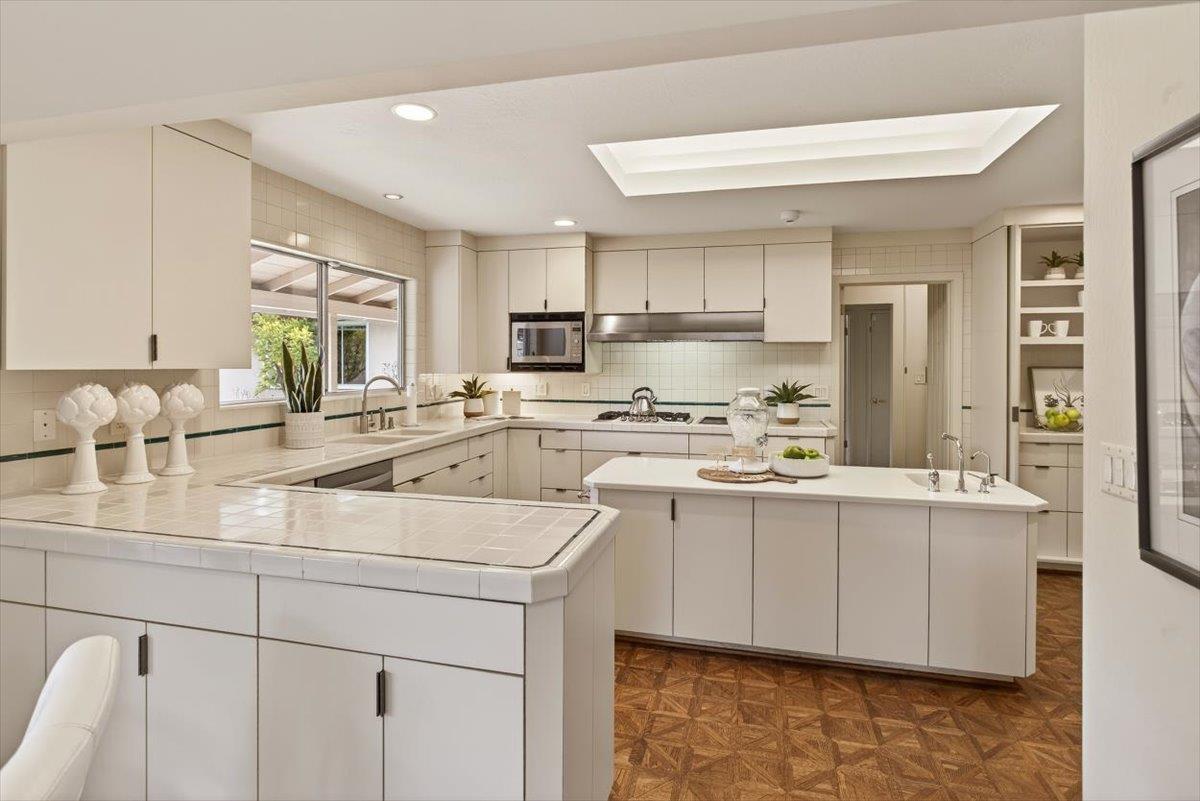 19401 San Marcos Road Saratoga, CA 95070 - Photo 12 of 59