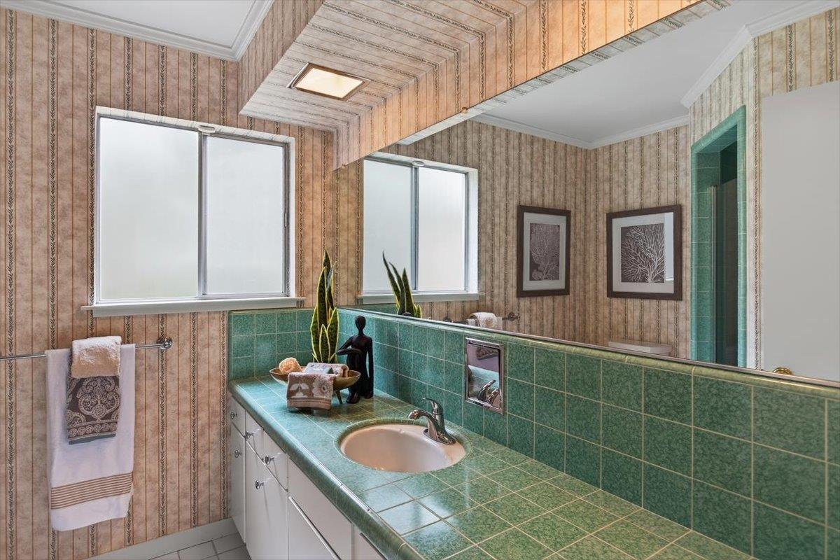 19401 San Marcos Road Saratoga, CA 95070 - Photo 31 of 59