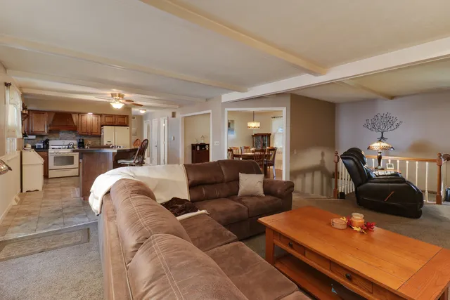 $283,500 | 3 Kenfield Circle, Bloomington, IL 61704