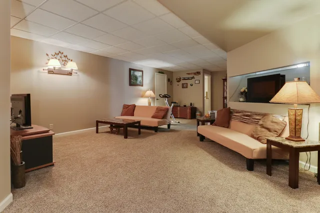 $283,500 | 3 Kenfield Circle, Bloomington, IL 61704