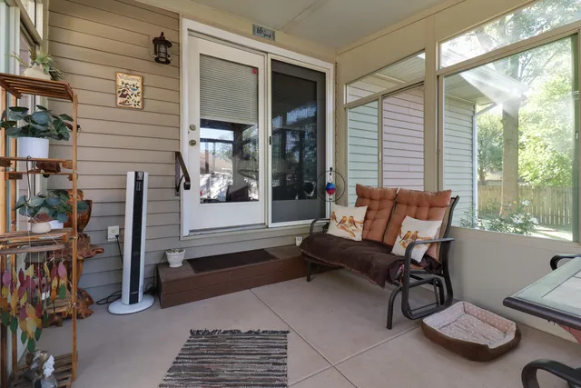 $283,500 | 3 Kenfield Circle, Bloomington, IL 61704